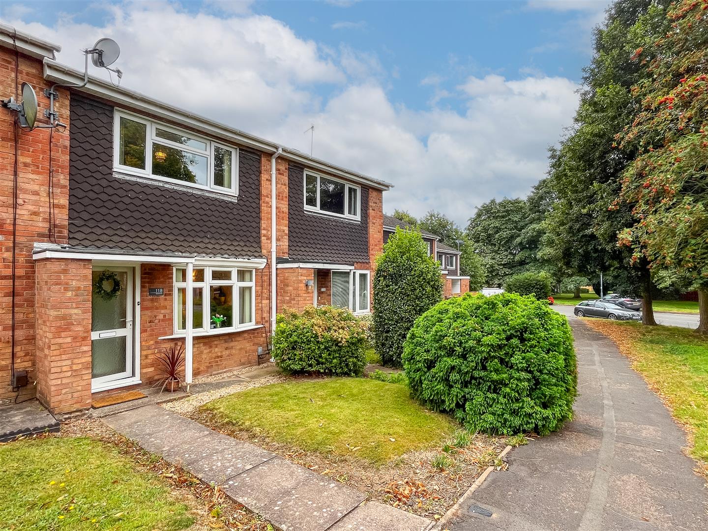 Deansway, Woodloes Park, Warwick 2