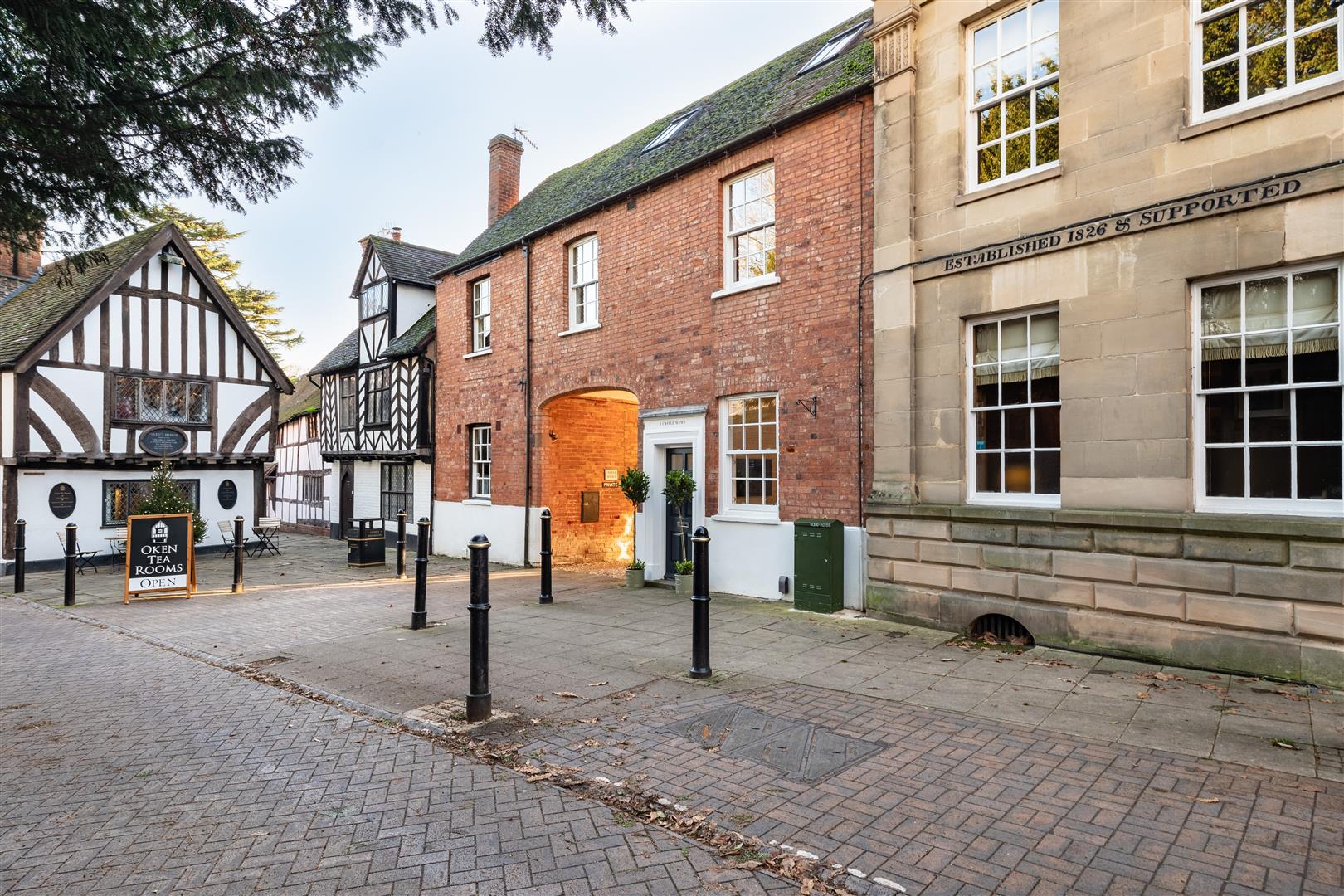 Castle Mews, Castle Street, Central Warwick